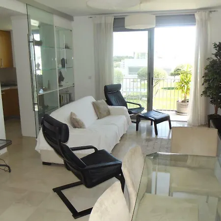 Penthouse Aurelia Daire *